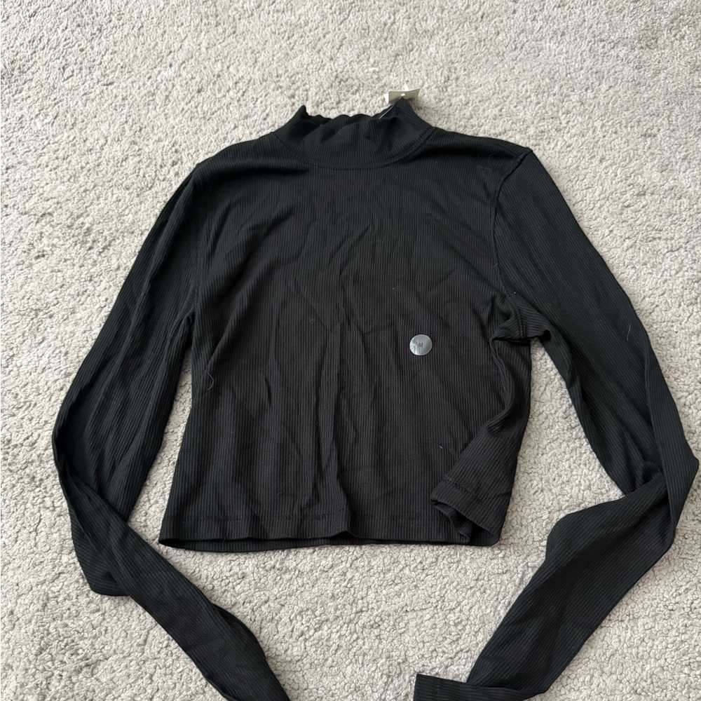 Aeropostale Black Fitted Crop Long Sleeve Top